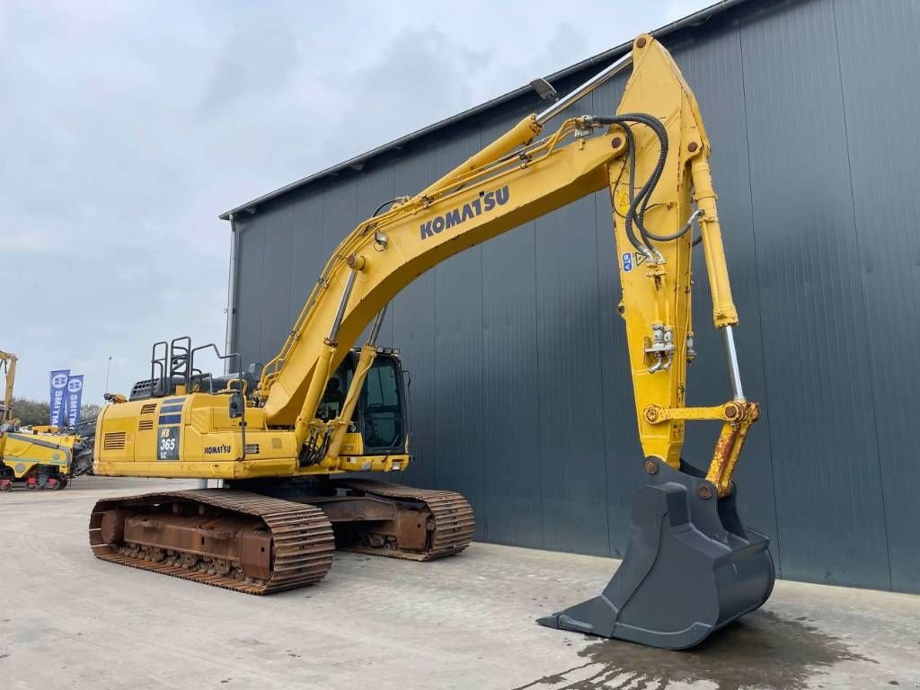 Kettenbagger des Typs Komatsu HB365LC-3 (NO PC360), Gebrauchtmaschine in Venlo (Bild 3)