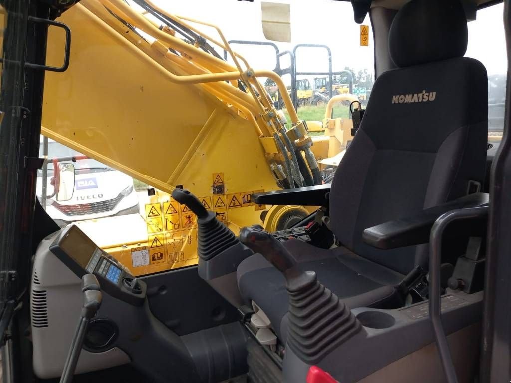 Kettenbagger typu Komatsu HB365LC-3, Gebrauchtmaschine w Overijse (Zdjęcie 10)