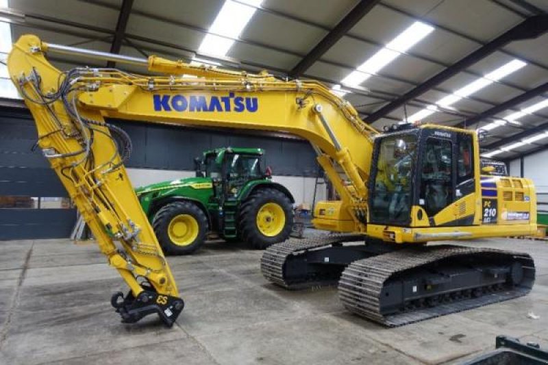 Kettenbagger du type Komatsu PC 210 LCI-11 EO  Intelligent, Gebrauchtmaschine en Sorée (Photo 1)