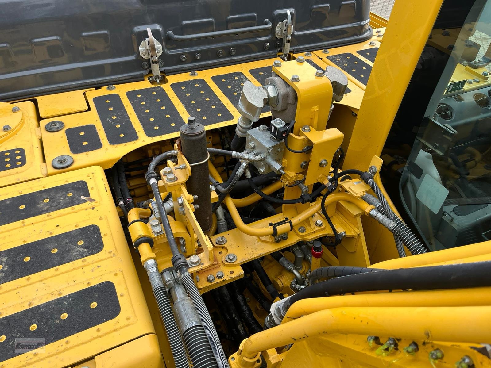 Kettenbagger van het type Komatsu PC 210 LCI-11, Gebrauchtmaschine in Deutsch - Goritz (Foto 10)