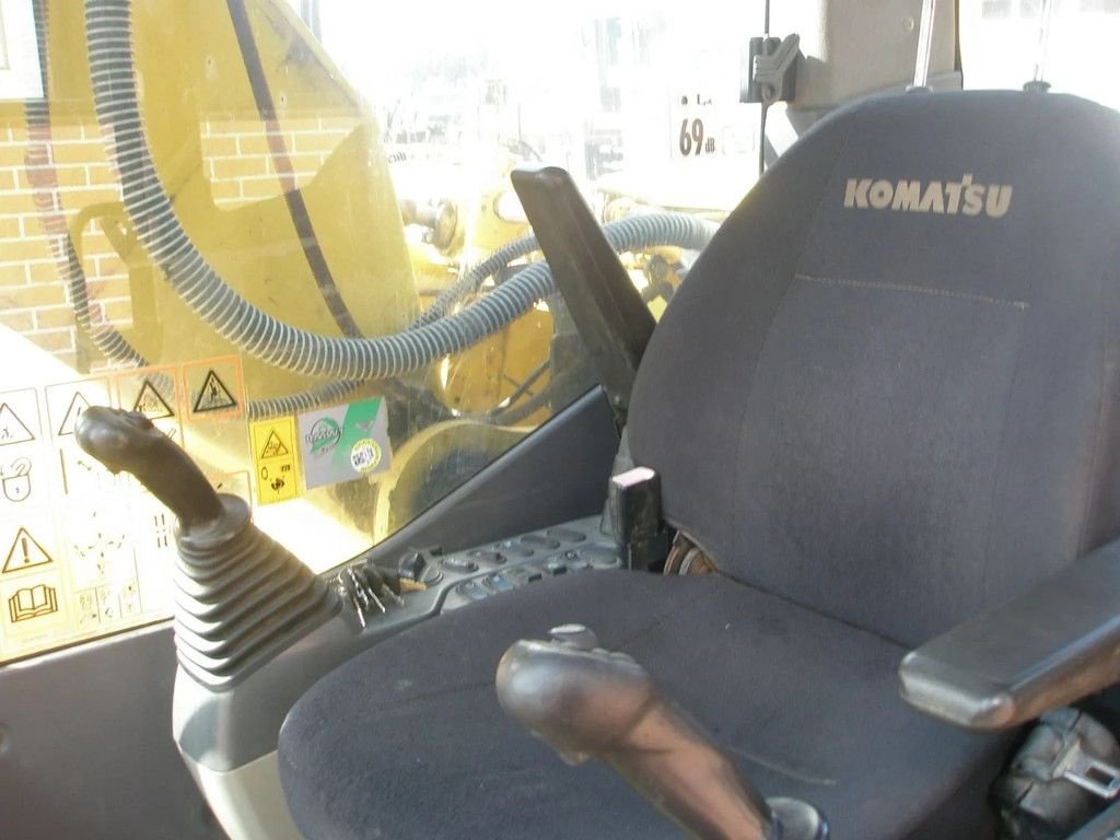 Kettenbagger del tipo Komatsu PC 210LC-8, Gebrauchtmaschine en Barneveld (Imagen 8)