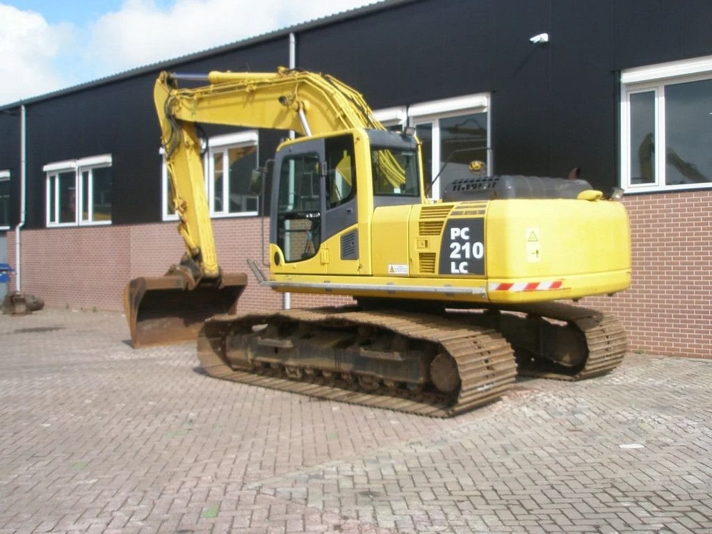 Kettenbagger des Typs Komatsu PC 210LC-8, Gebrauchtmaschine in Barneveld (Bild 2)