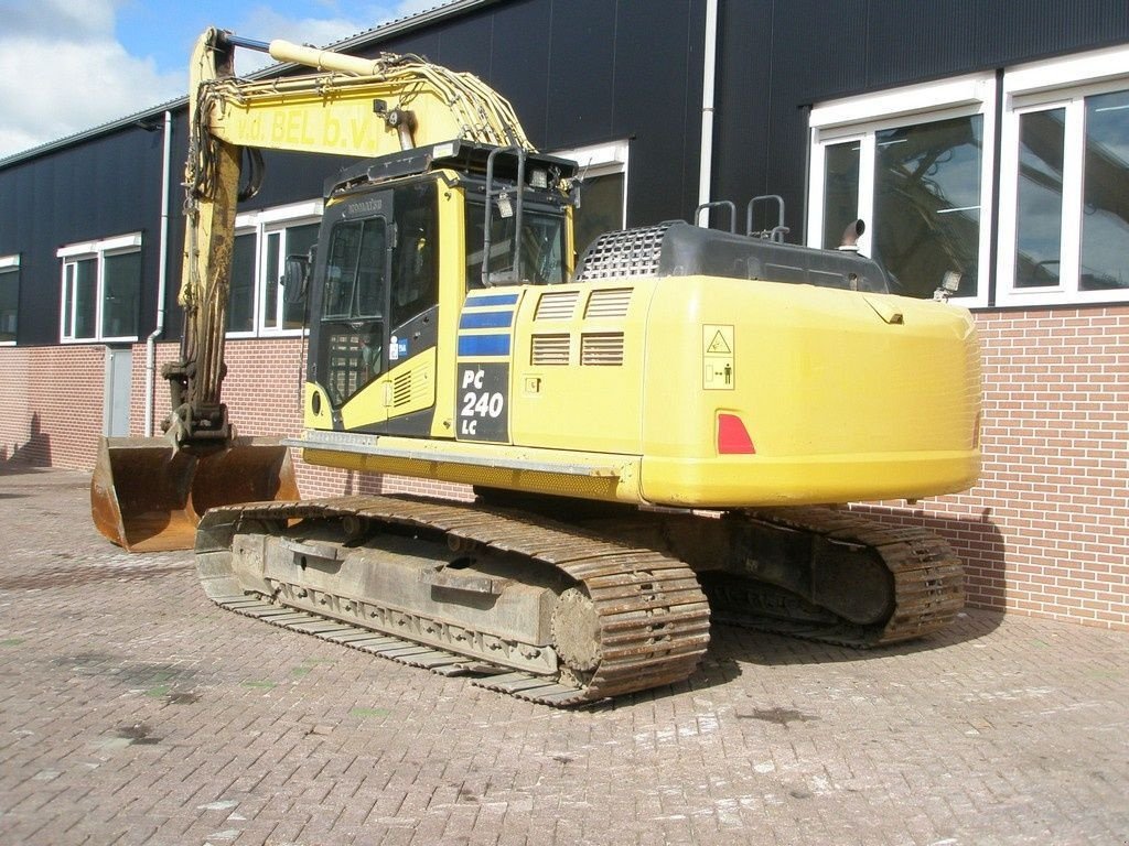 Kettenbagger du type Komatsu PC 240LC-10, Gebrauchtmaschine en Barneveld (Photo 2)