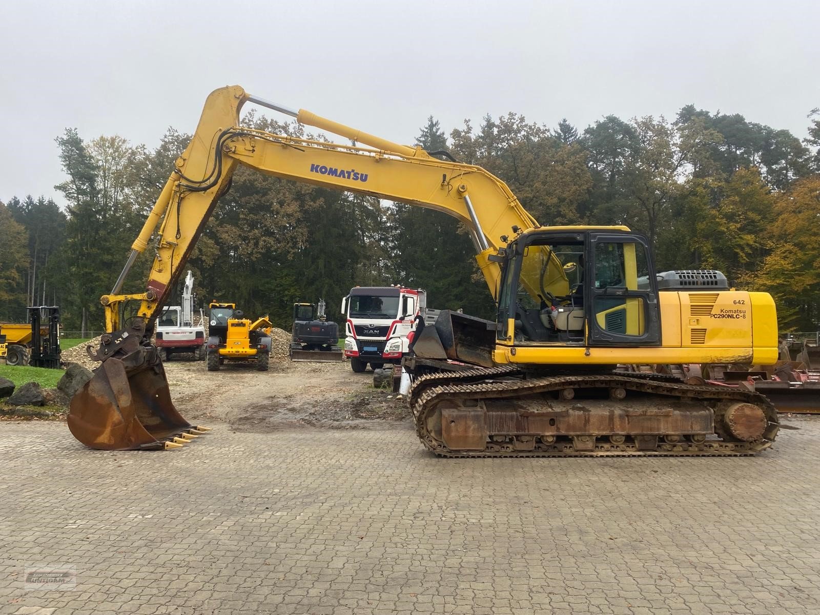 Kettenbagger van het type Komatsu PC 290 NLC-8, Gebrauchtmaschine in Deutsch - Goritz (Foto 1)