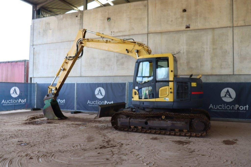 Kettenbagger del tipo Komatsu PC138US-8, Gebrauchtmaschine en Antwerpen (Imagen 3)