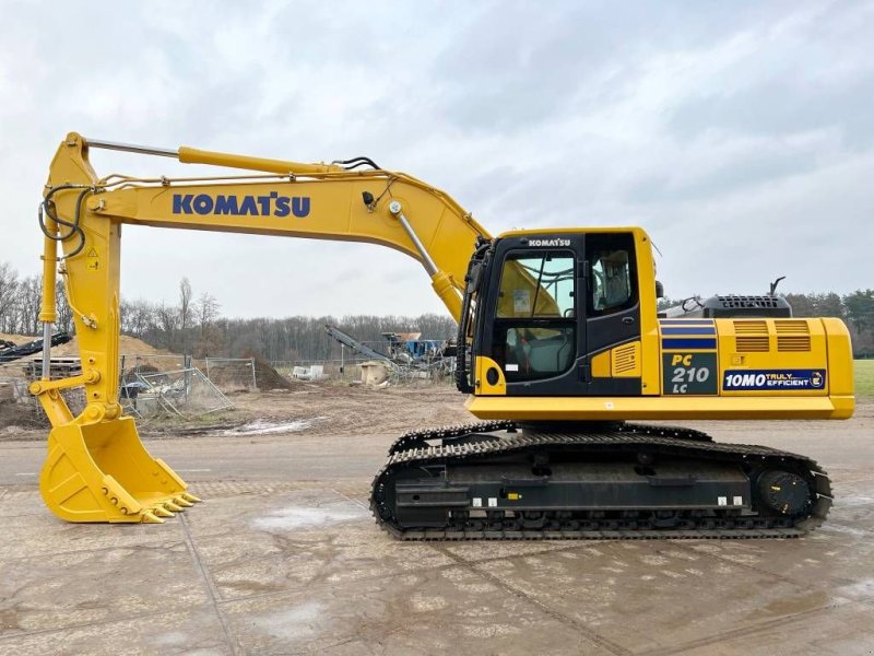 Kettenbagger van het type Komatsu PC210LC-10M0 New / Unused / Hammer Lines, Gebrauchtmaschine in Veldhoven (Foto 1)