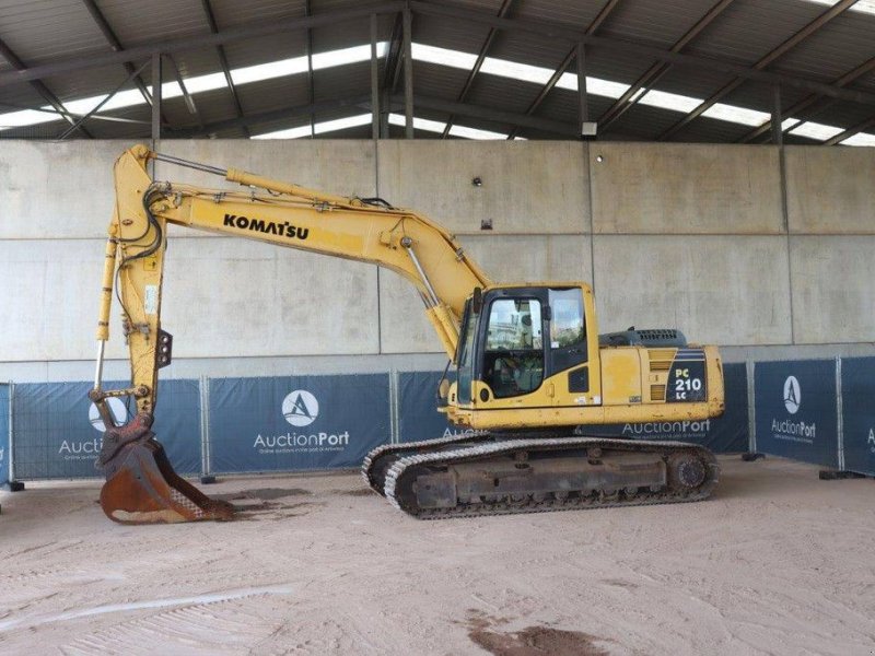 Kettenbagger of the type Komatsu PC210LC-8, Gebrauchtmaschine in Antwerpen (Picture 1)