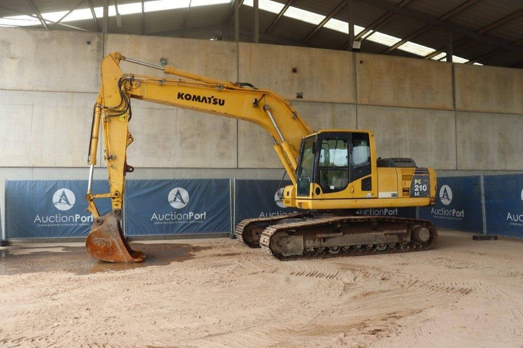 Kettenbagger van het type Komatsu PC210LC-8, Gebrauchtmaschine in Antwerpen (Foto 1)