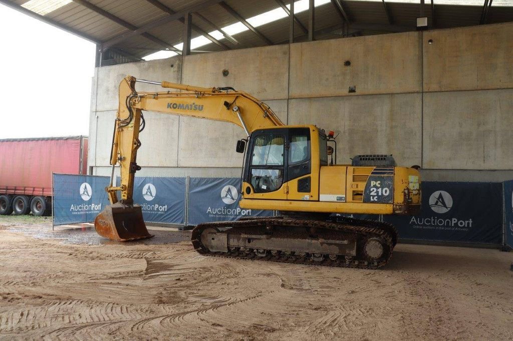 Kettenbagger za tip Komatsu PC210LC-8, Gebrauchtmaschine u Antwerpen (Slika 3)