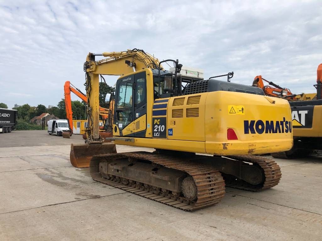 Kettenbagger del tipo Komatsu PC210LCi-10 (gps not working), Gebrauchtmaschine en Stabroek (Imagen 2)