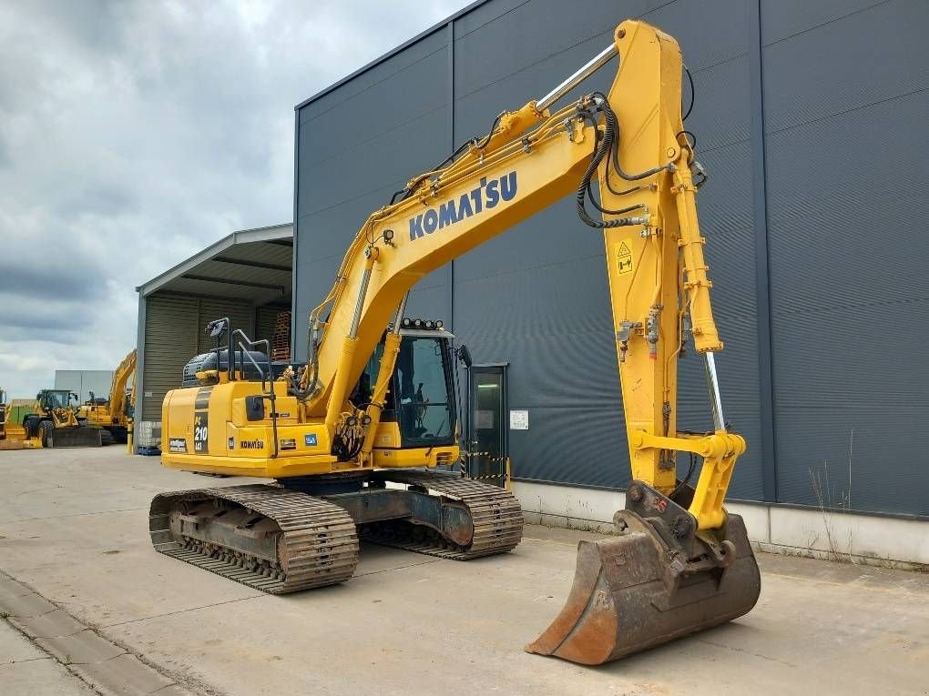 Kettenbagger van het type Komatsu PC210LCI-11, Gebrauchtmaschine in Overijse (Foto 1)