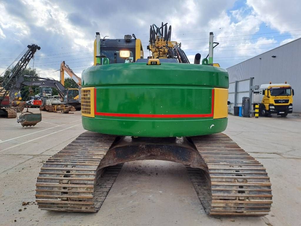 Kettenbagger van het type Komatsu PC228USLC-8, Gebrauchtmaschine in Stabroek (Foto 3)