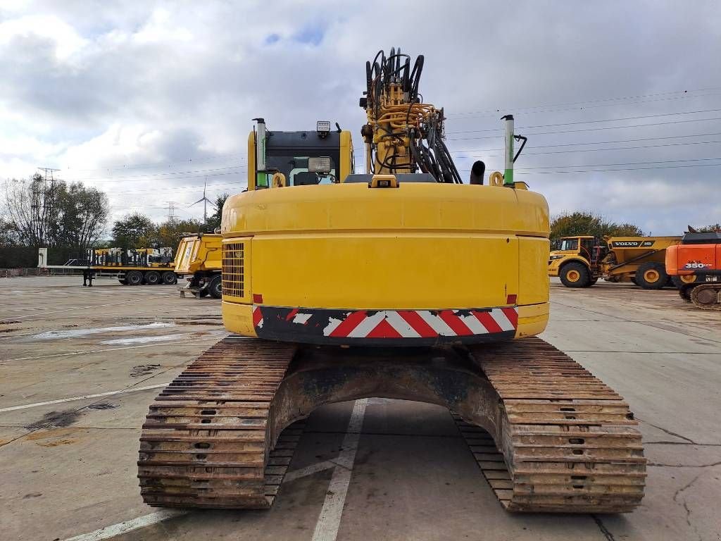 Kettenbagger van het type Komatsu PC228USLC-8, Gebrauchtmaschine in Stabroek (Foto 3)