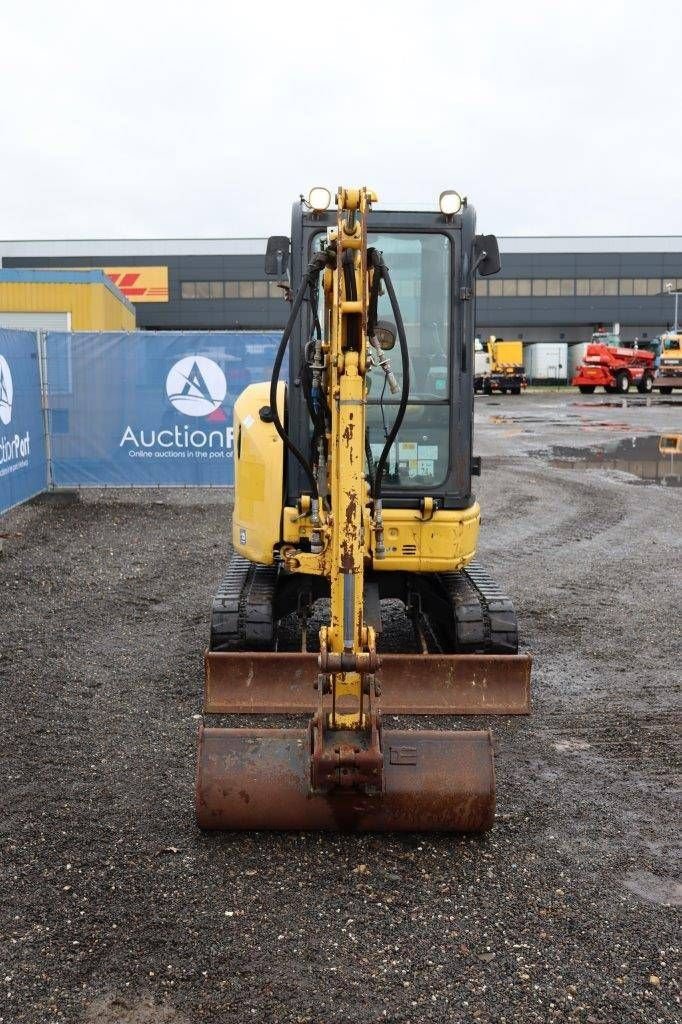 Kettenbagger du type Komatsu PC26MR-3, Gebrauchtmaschine en Antwerpen (Photo 9)