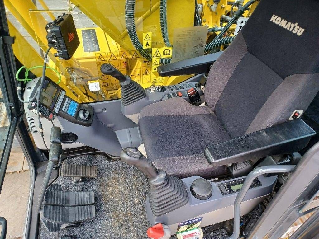 Kettenbagger van het type Komatsu PC290LC-11EO, Gebrauchtmaschine in Overijse (Foto 9)