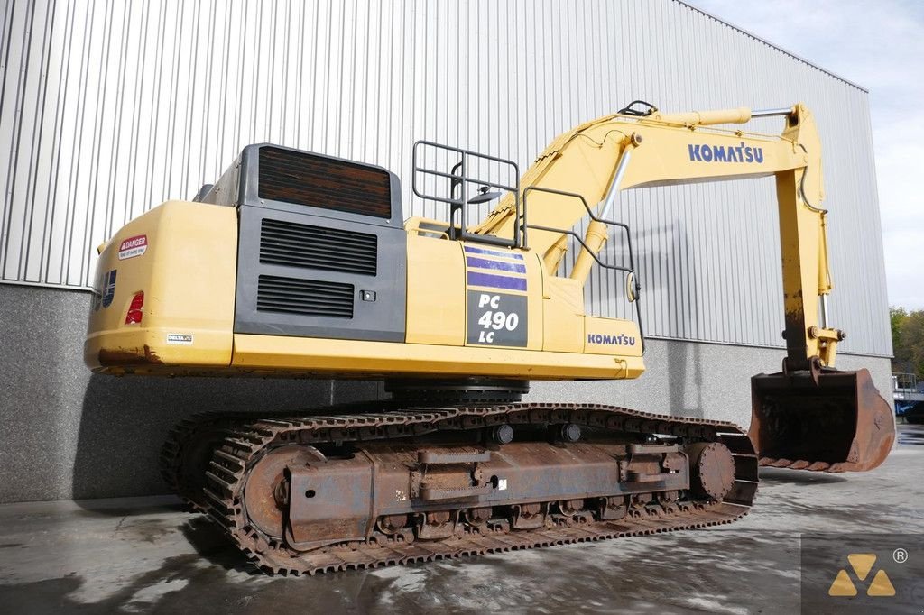 Kettenbagger Türe ait Komatsu PC490LC-11, Gebrauchtmaschine içinde Zevenbergen (resim 5)