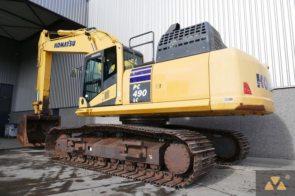 Kettenbagger Türe ait Komatsu PC490LC-11, Gebrauchtmaschine içinde Zevenbergen (resim 4)