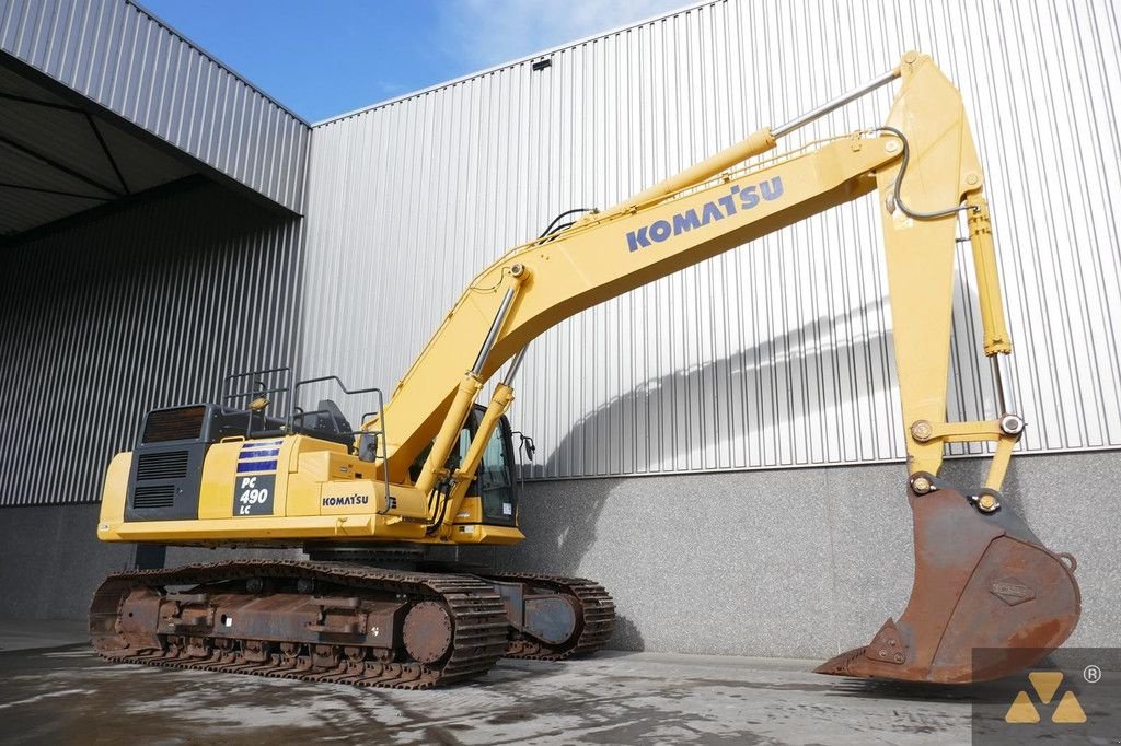 Kettenbagger Türe ait Komatsu PC490LC-11, Gebrauchtmaschine içinde Zevenbergen (resim 9)