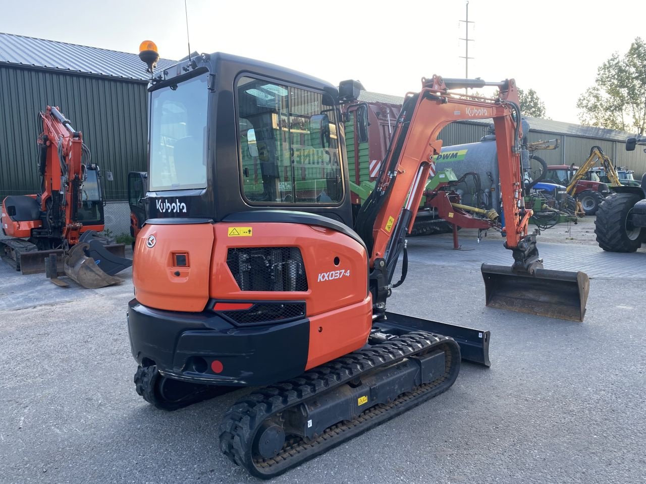 Kettenbagger van het type Kubota KX037-4 graafmachine, Gebrauchtmaschine in Heerenveen (Foto 3)