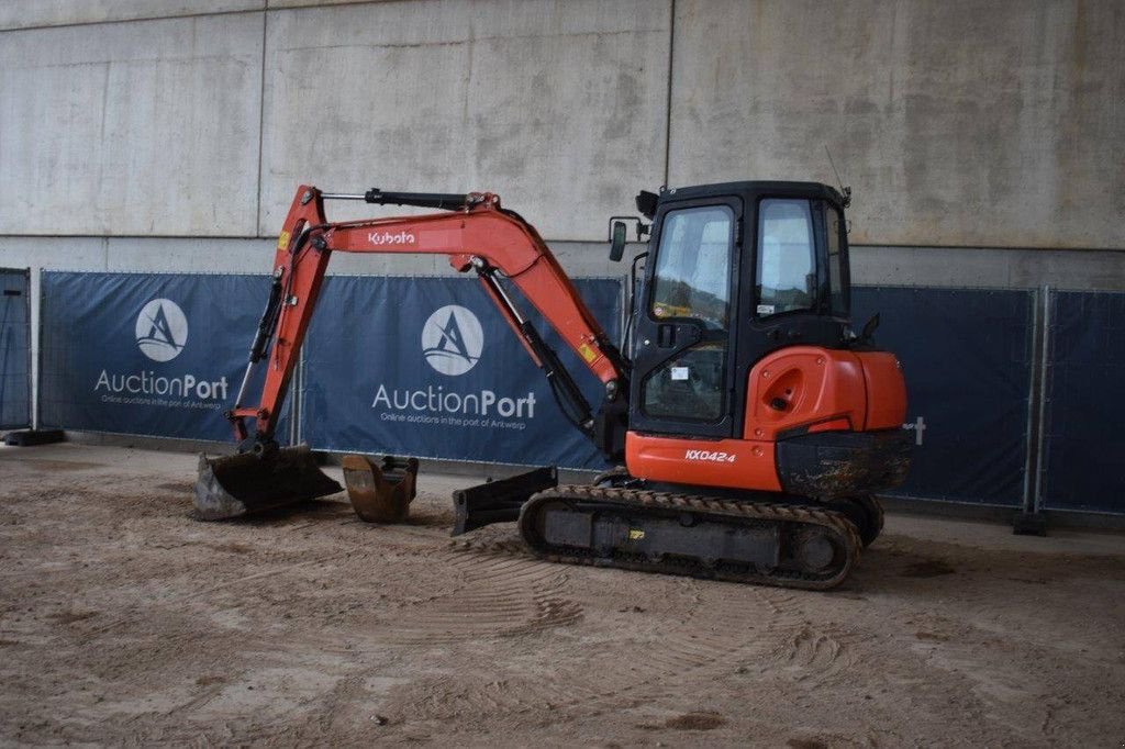 Kettenbagger des Typs Kubota KX042-4, Gebrauchtmaschine in Antwerpen (Bild 3)