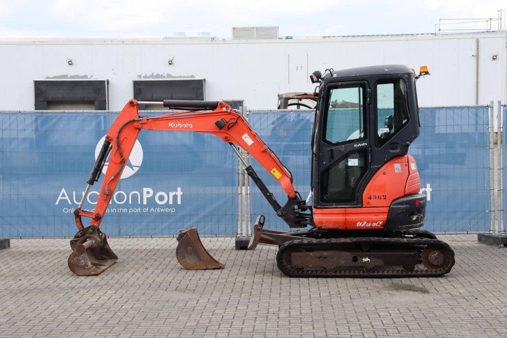 Kettenbagger du type Kubota U25-3EU, Gebrauchtmaschine en Antwerpen (Photo 2)