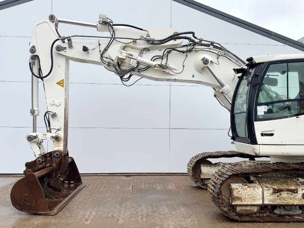 Kettenbagger a típus Liebherr R906LC Litronic - 2 Buckets / Quick Coupler, Gebrauchtmaschine ekkor: Veldhoven (Kép 11)