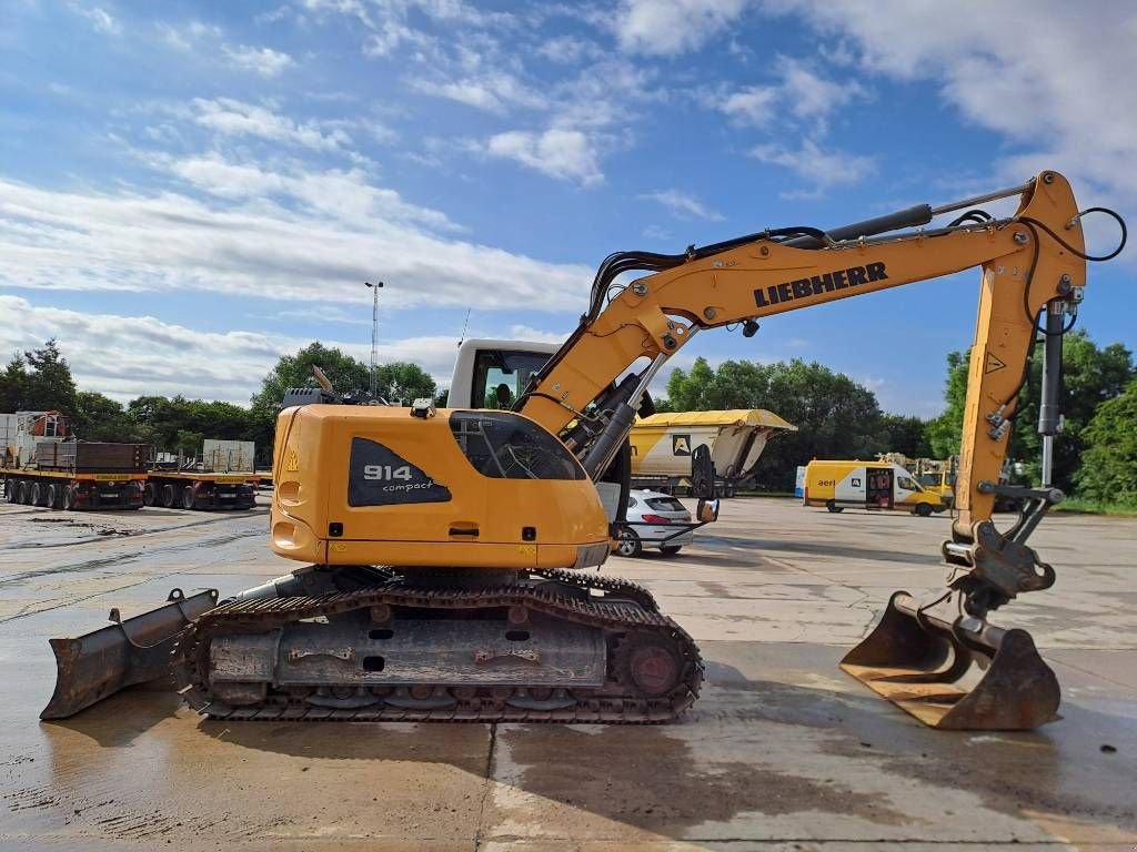 Kettenbagger des Typs Liebherr R914 Compact STD (+3 Buckets), Gebrauchtmaschine in Stabroek (Bild 5)