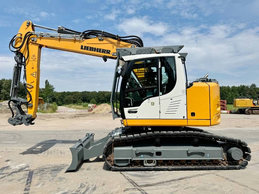 Kettenbagger des Typs Liebherr R914 Compact STD - Likufix / 1914 HOURS!, Gebrauchtmaschine in Veldhoven (Bild 2)