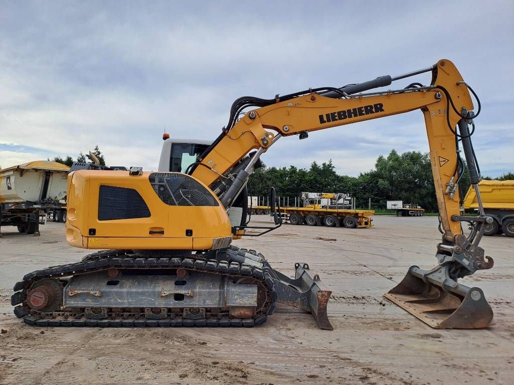 Kettenbagger typu Liebherr R914 Compact STD (Rubber Tracks + 3 Buckets), Gebrauchtmaschine w Stabroek (Zdjęcie 5)