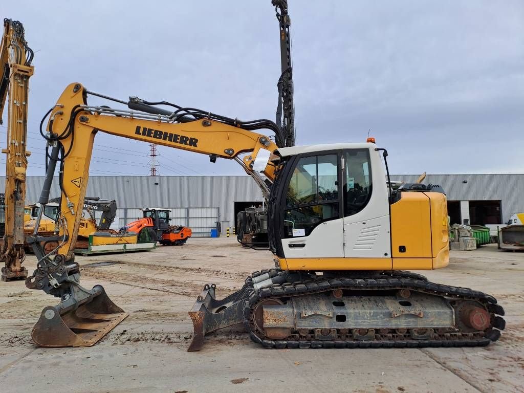 Kettenbagger del tipo Liebherr R914 Compact STD (Rubber Tracks + 3 Buckets), Gebrauchtmaschine en Stabroek (Imagen 1)