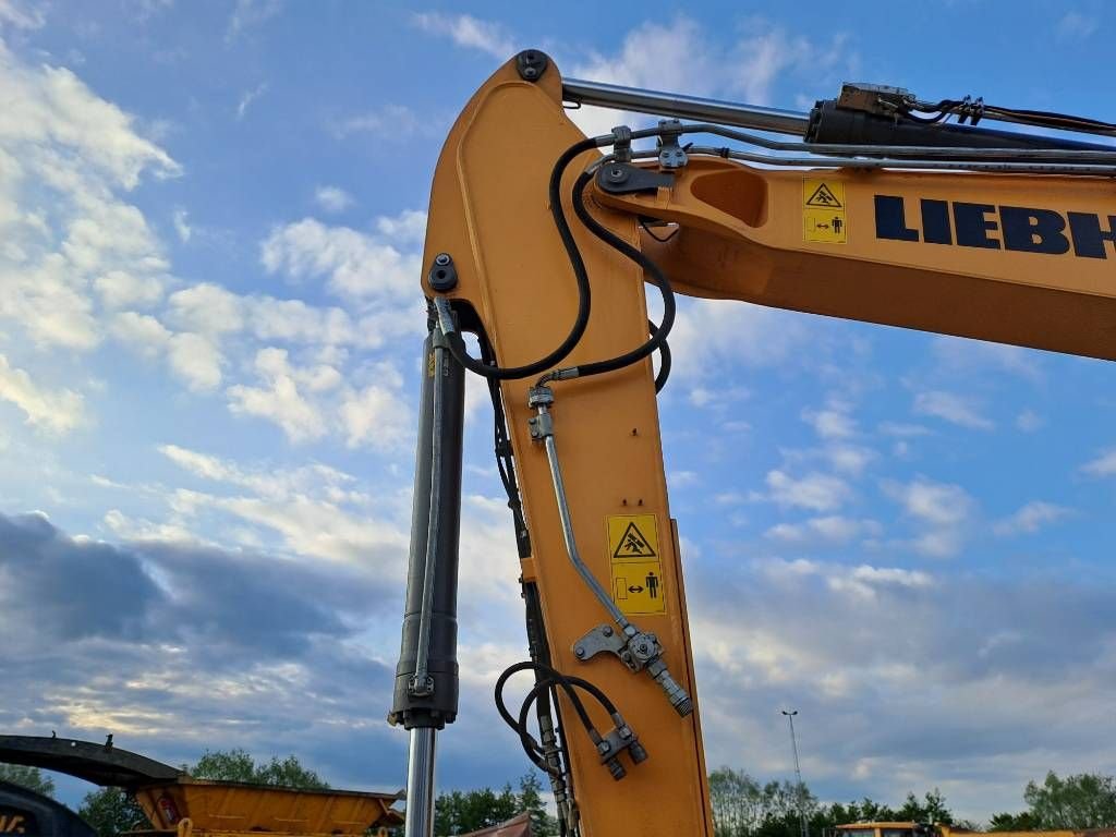 Kettenbagger van het type Liebherr R924-LC (+ 3 Buckets), Gebrauchtmaschine in Stabroek (Foto 9)