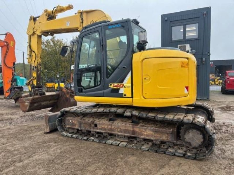 Kettenbagger van het type New Holland E 140 C SR, Gebrauchtmaschine in MOL (Foto 5)