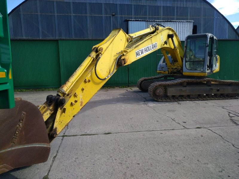 Kettenbagger of the type New Holland E 215, Gebrauchtmaschine in Liebenwalde (Picture 2)