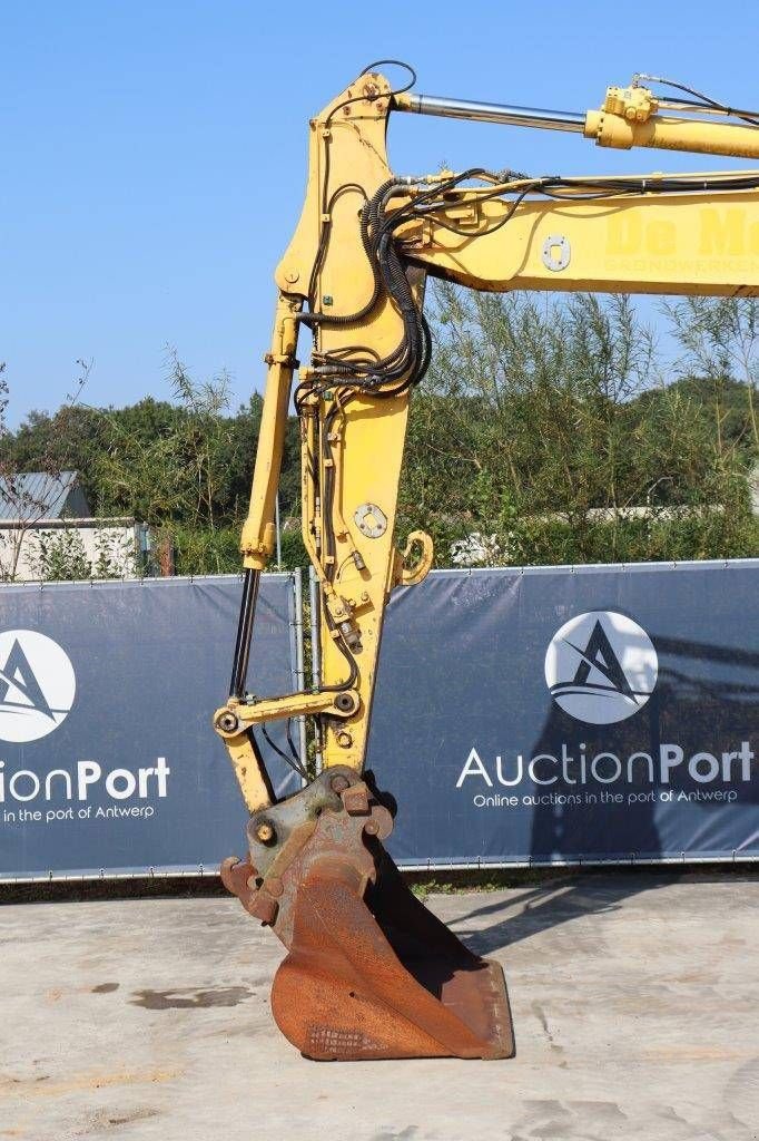 Kettenbagger du type New Holland E135BSR-2, Gebrauchtmaschine en Antwerpen (Photo 11)