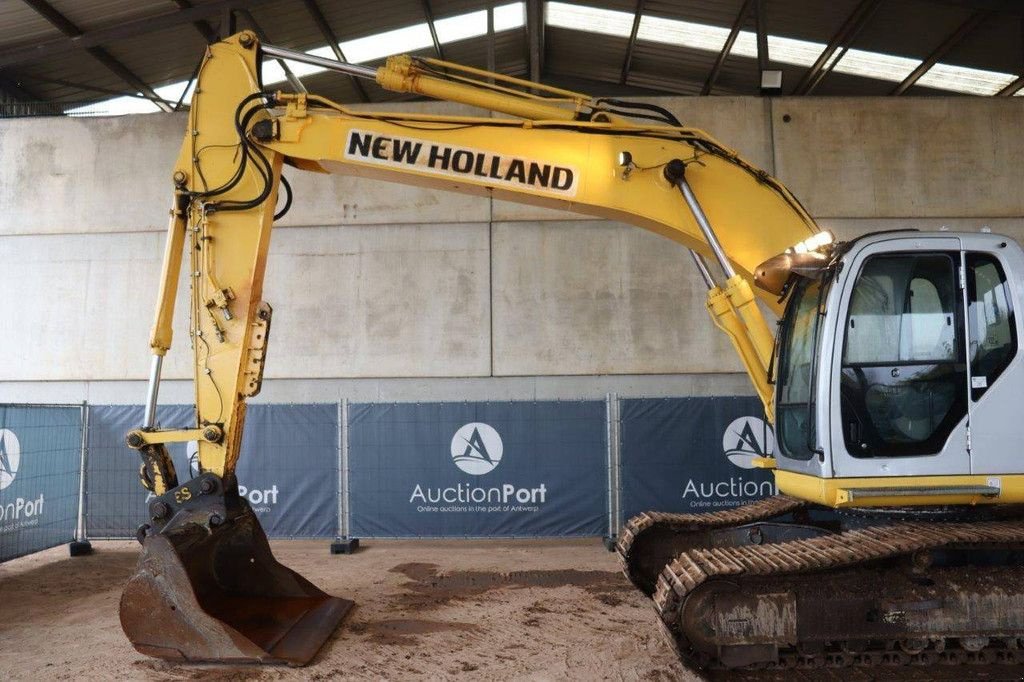 Kettenbagger του τύπου New Holland E215B, Gebrauchtmaschine σε Antwerpen (Φωτογραφία 10)