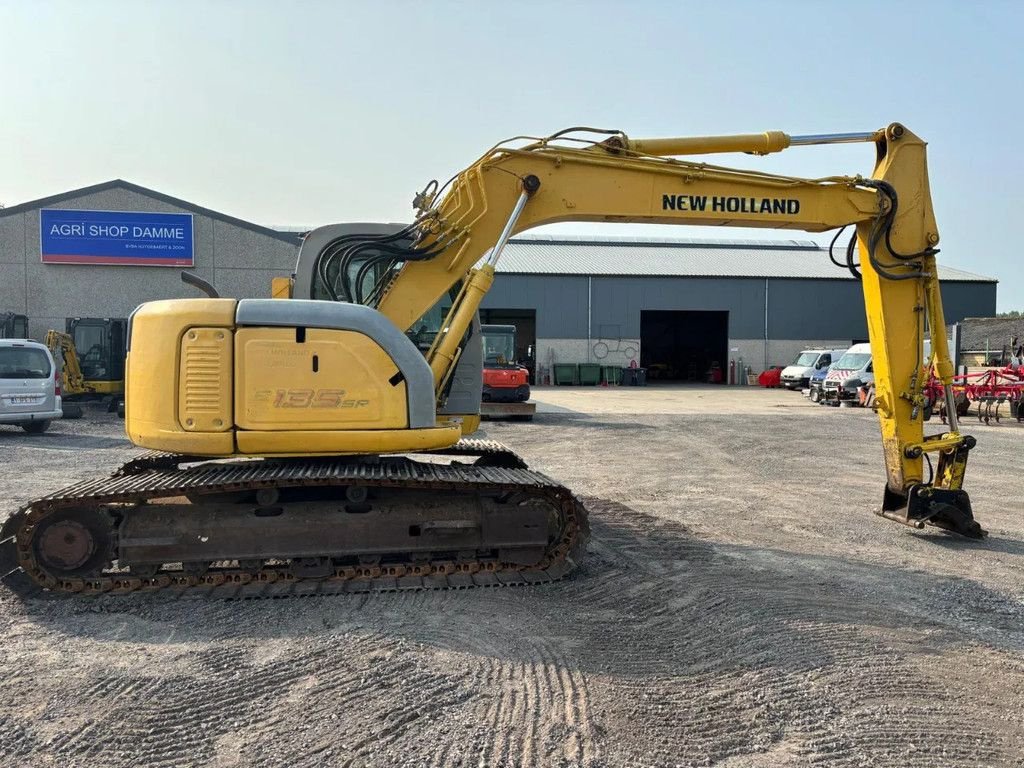 Kettenbagger van het type New Holland Kobelco E135SR-1ES, Gebrauchtmaschine in Wevelgem (Foto 3)