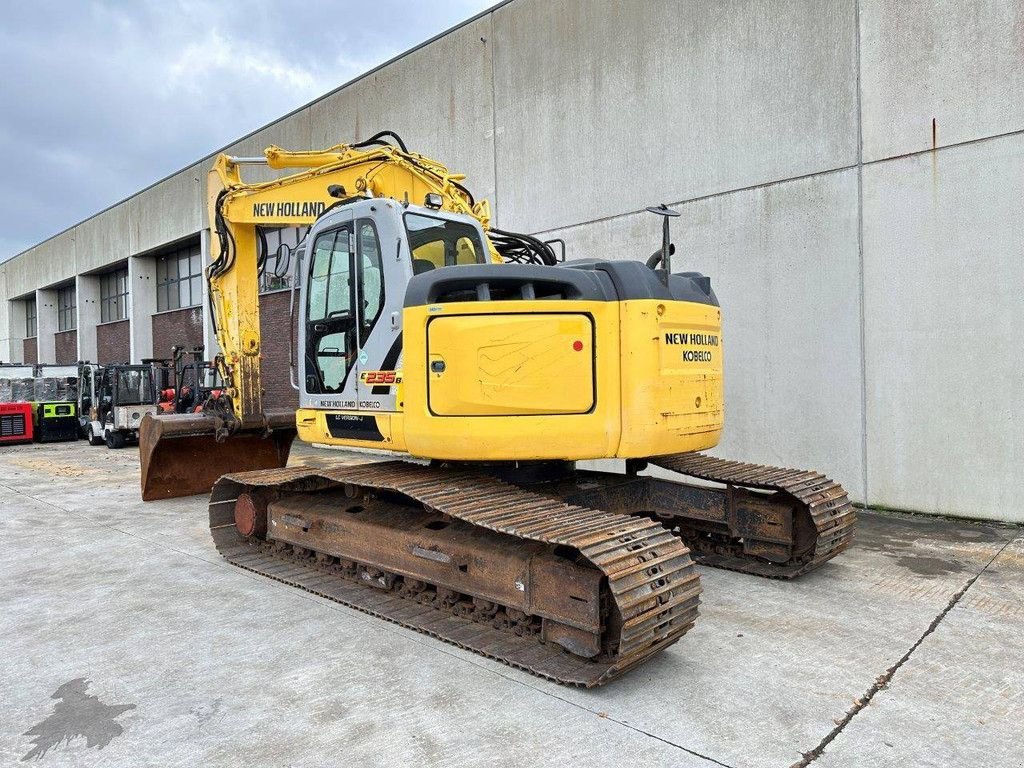 Kettenbagger tipa New Holland Kobelco E235BSR-2, Gebrauchtmaschine u Antwerpen (Slika 7)