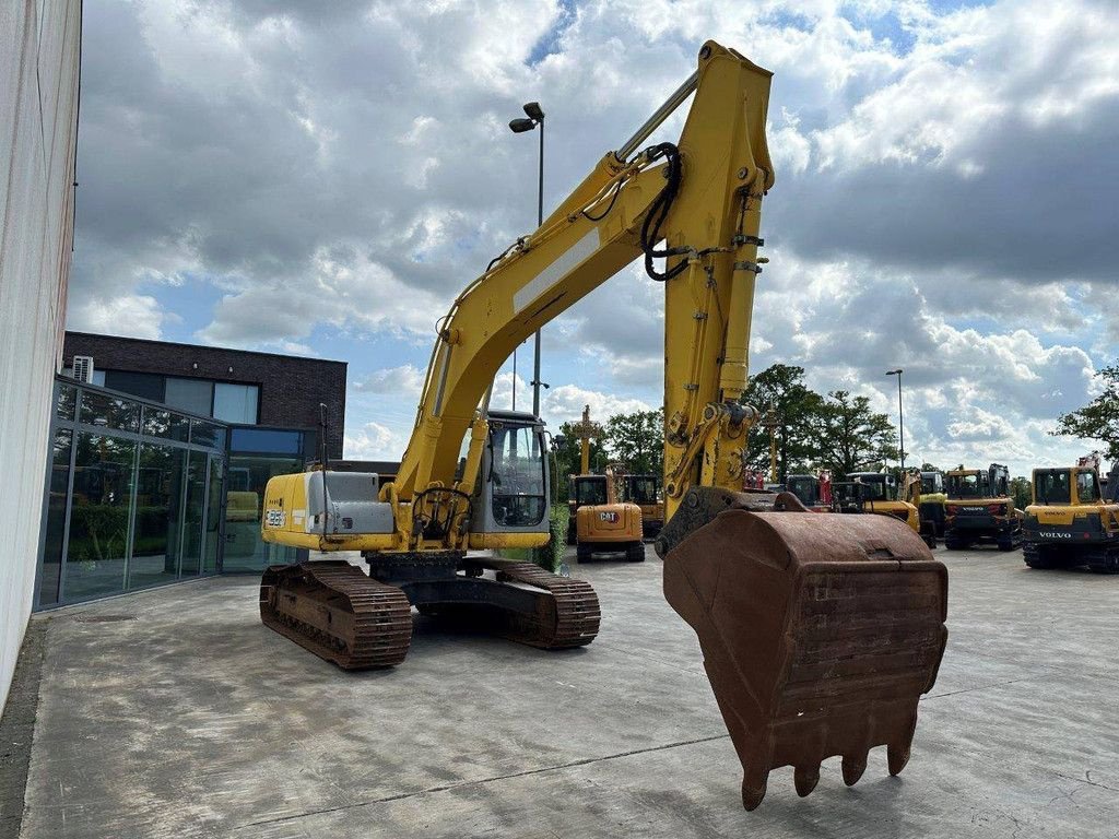 Kettenbagger van het type New Holland Kobelco E265, Gebrauchtmaschine in Antwerpen (Foto 3)