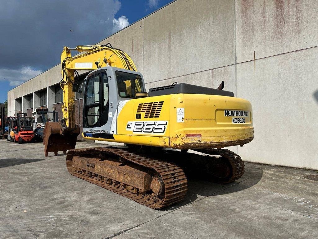 Kettenbagger van het type New Holland Kobelco E265, Gebrauchtmaschine in Antwerpen (Foto 7)