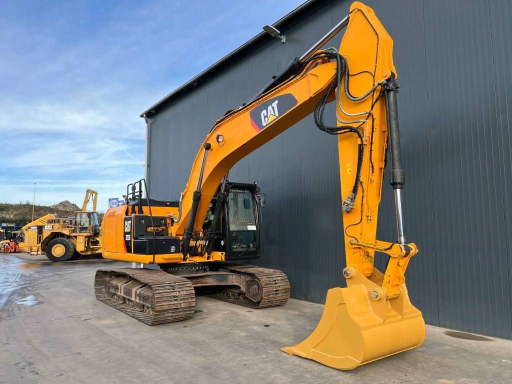 Kettenbagger of the type Sonstige Cat 323E L, Gebrauchtmaschine in Venlo (Picture 3)