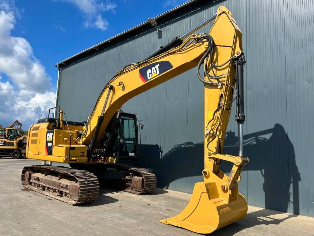 Kettenbagger van het type Sonstige Cat 323F L, Gebrauchtmaschine in Venlo (Foto 3)