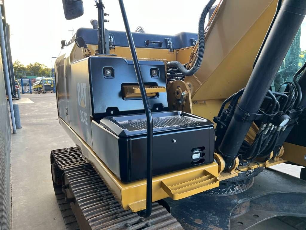 Kettenbagger of the type Sonstige Cat 324E L, Gebrauchtmaschine in Venlo (Picture 11)