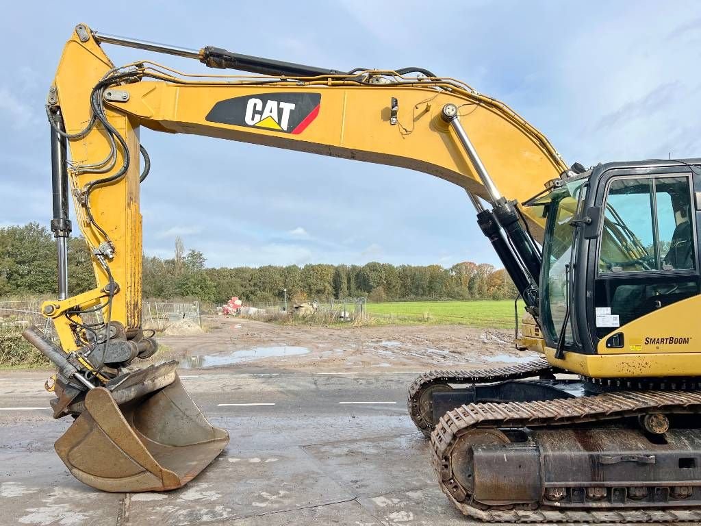 Kettenbagger a típus Sonstige Cat 325DL - Good Condition / Tilting Bucket, Gebrauchtmaschine ekkor: Veldhoven (Kép 10)