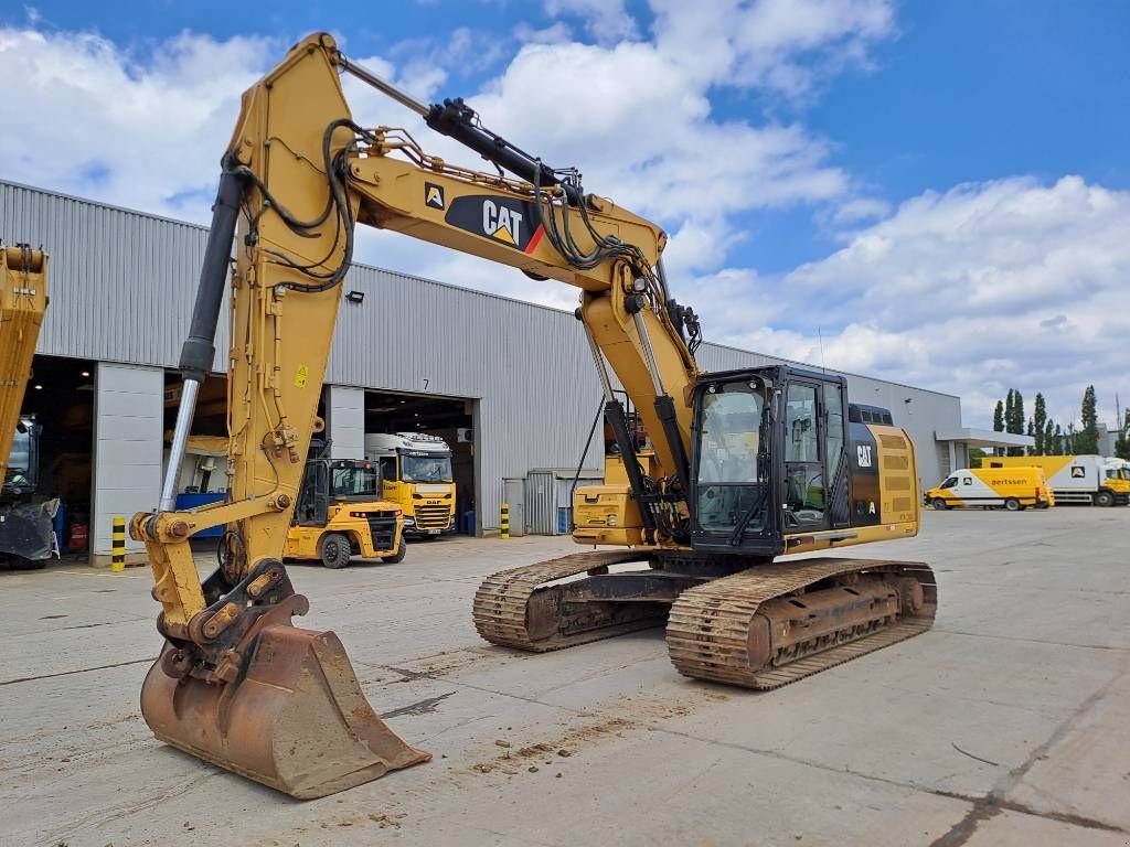 Kettenbagger des Typs Sonstige Cat 326FL, Gebrauchtmaschine in Stabroek (Bild 8)