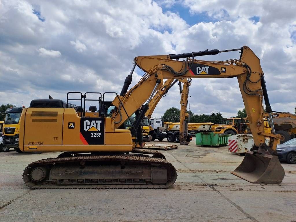 Kettenbagger van het type Sonstige Cat 326FL, Gebrauchtmaschine in Stabroek (Foto 5)