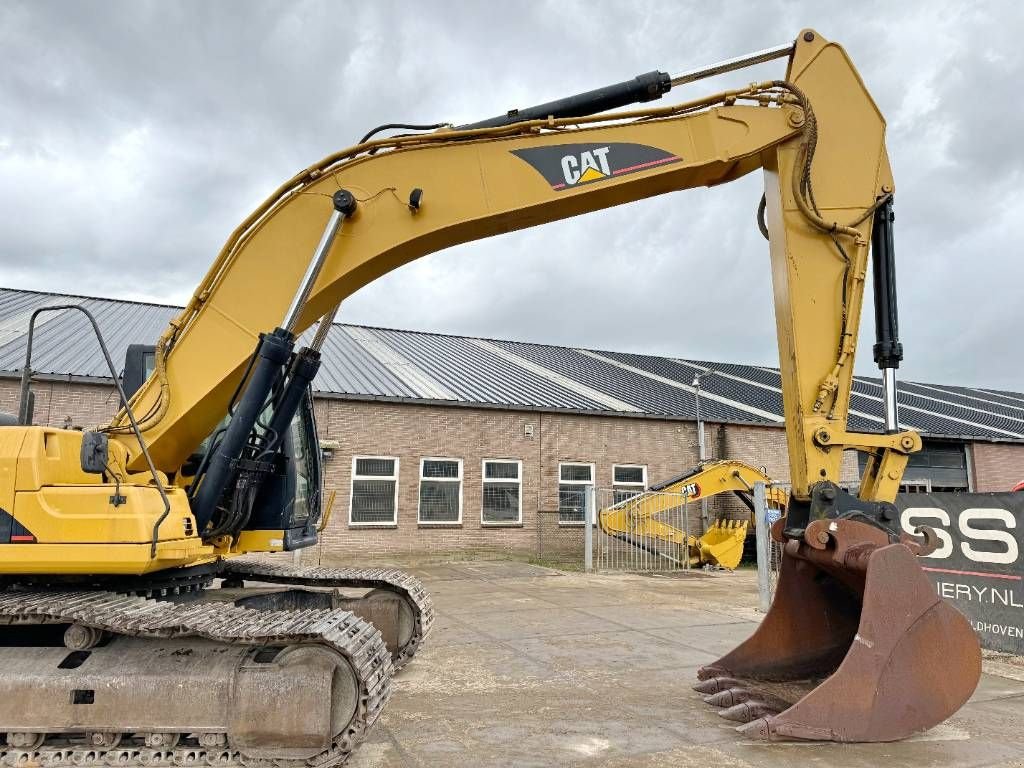 Kettenbagger of the type Sonstige Cat 330BL - Dutch Machine / Quick Coupler / CE + EPA, Gebrauchtmaschine in Veldhoven (Picture 11)