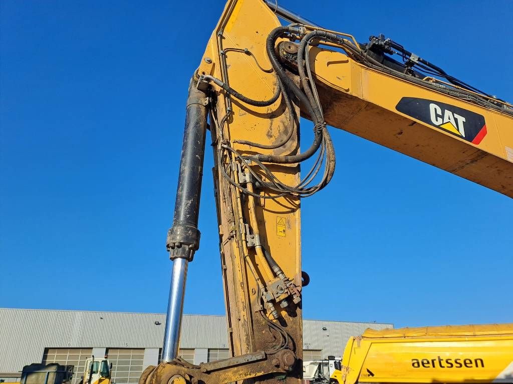 Kettenbagger van het type Sonstige Cat 336FL, Gebrauchtmaschine in Stabroek (Foto 9)