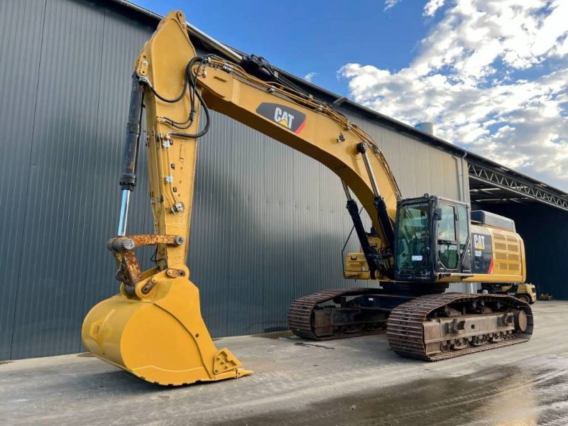 Kettenbagger of the type Sonstige Cat 352F, Gebrauchtmaschine in Venlo (Picture 1)