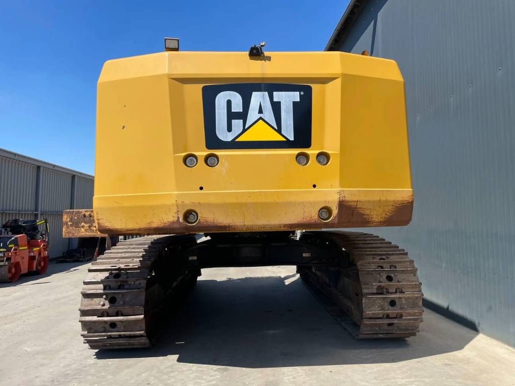 Kettenbagger des Typs Sonstige Cat 374F L, Gebrauchtmaschine in Venlo (Bild 10)