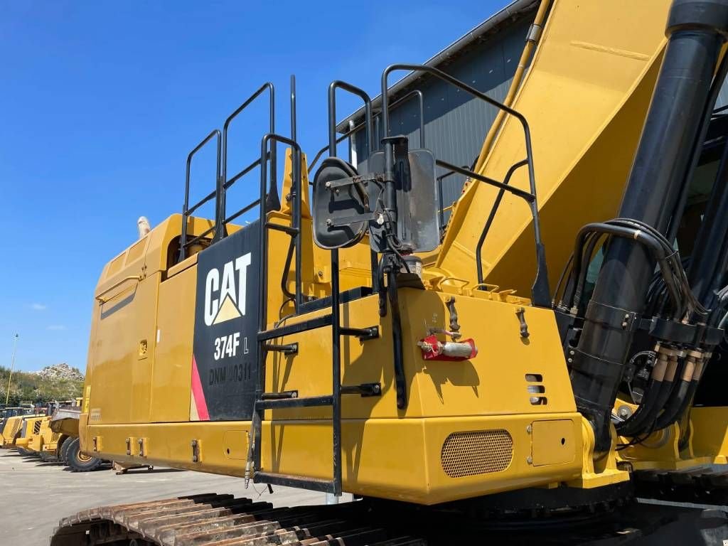 Kettenbagger des Typs Sonstige Cat 374F L, Gebrauchtmaschine in Venlo (Bild 8)